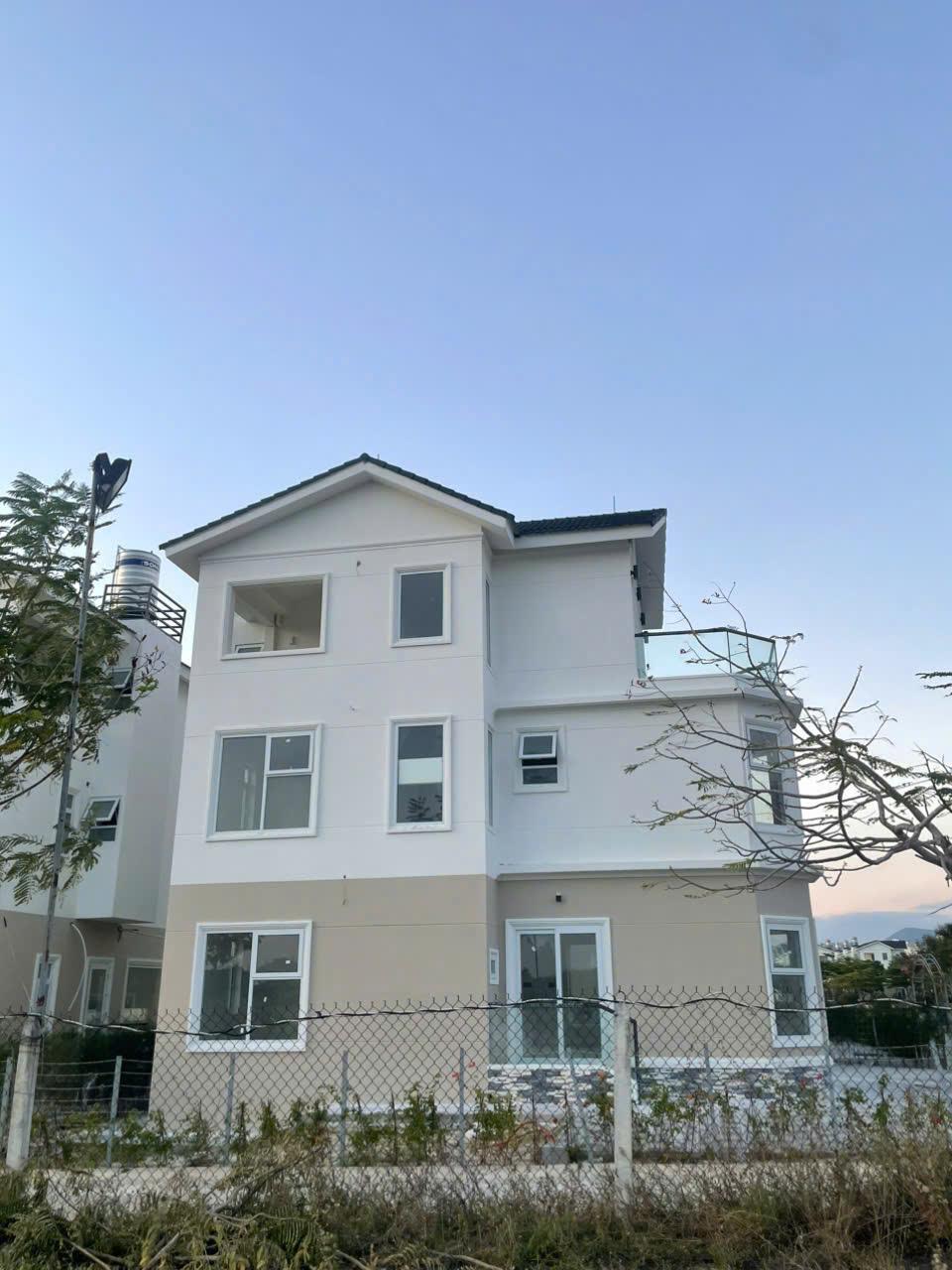 Tiến độ thi công biệt thự đơn lập MHDI Cam Ranh — Kết cấu xây thô